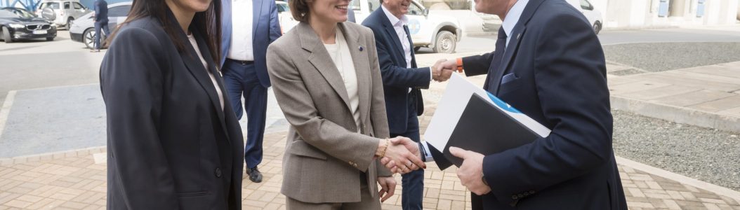 © European Commission, 2026, photo by Iakovos Hatzistavrou (Panayiotou, Minister for Environment, Rural Development and Agriculture and Jessika Roswall in Larnaca district, Cyprus.)